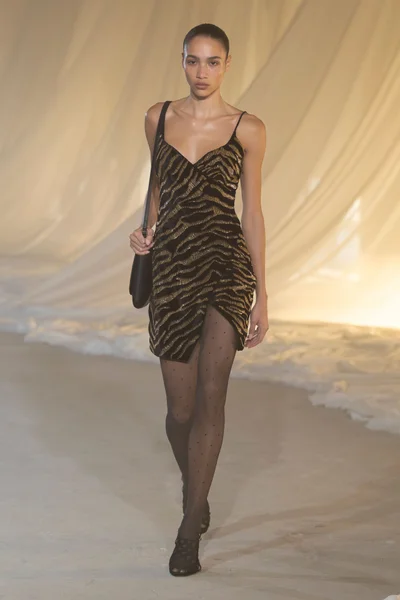 Look 28